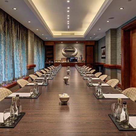 Intercontinental Johannesburg Or Tambo Airport Hotel By Ihg Kempton Park Bagian luar foto Meeting room