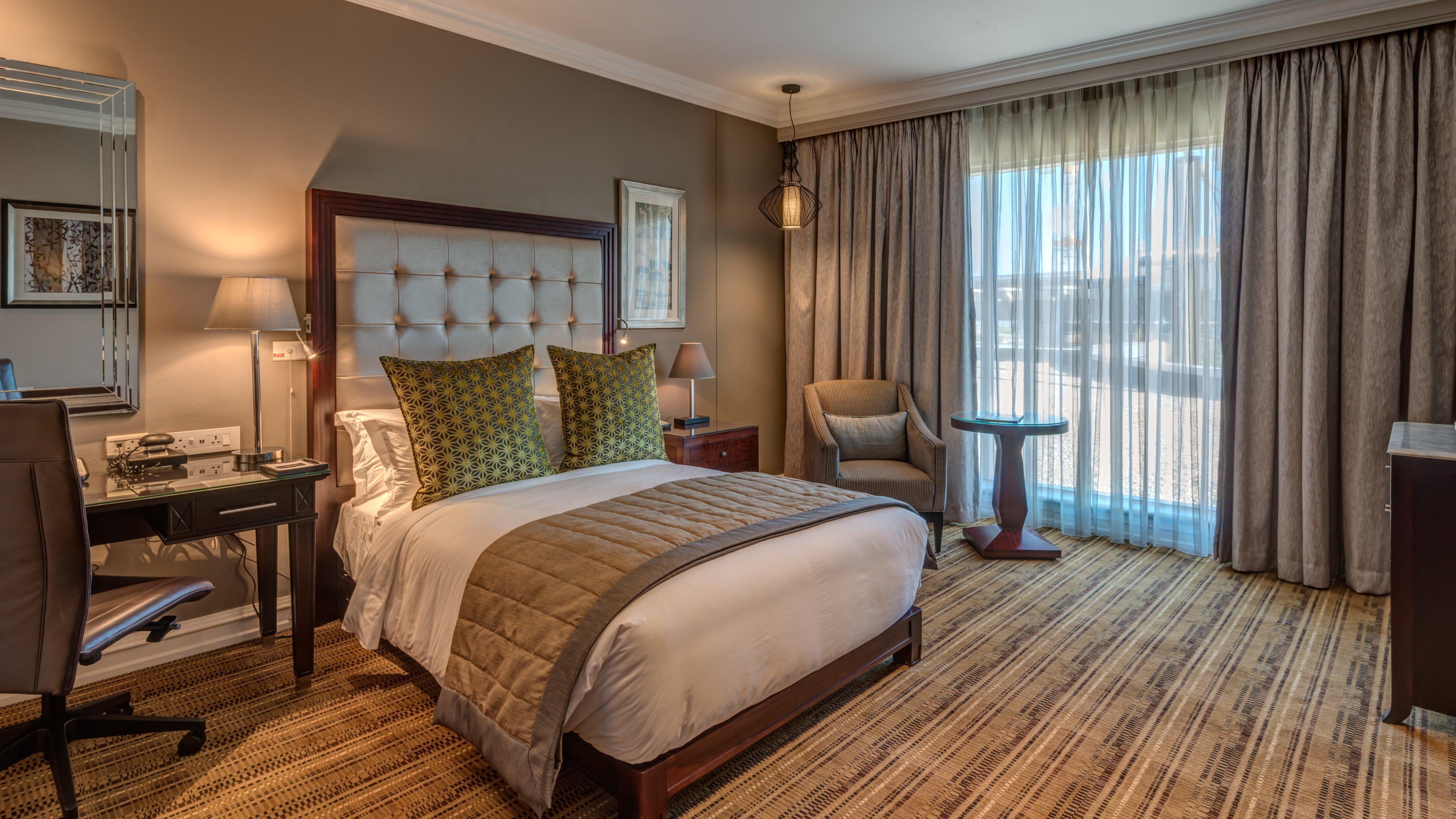 Intercontinental Johannesburg Or Tambo Airport Hotel By Ihg Kempton Park Bagian luar foto A bedroom at the Taj Bengal