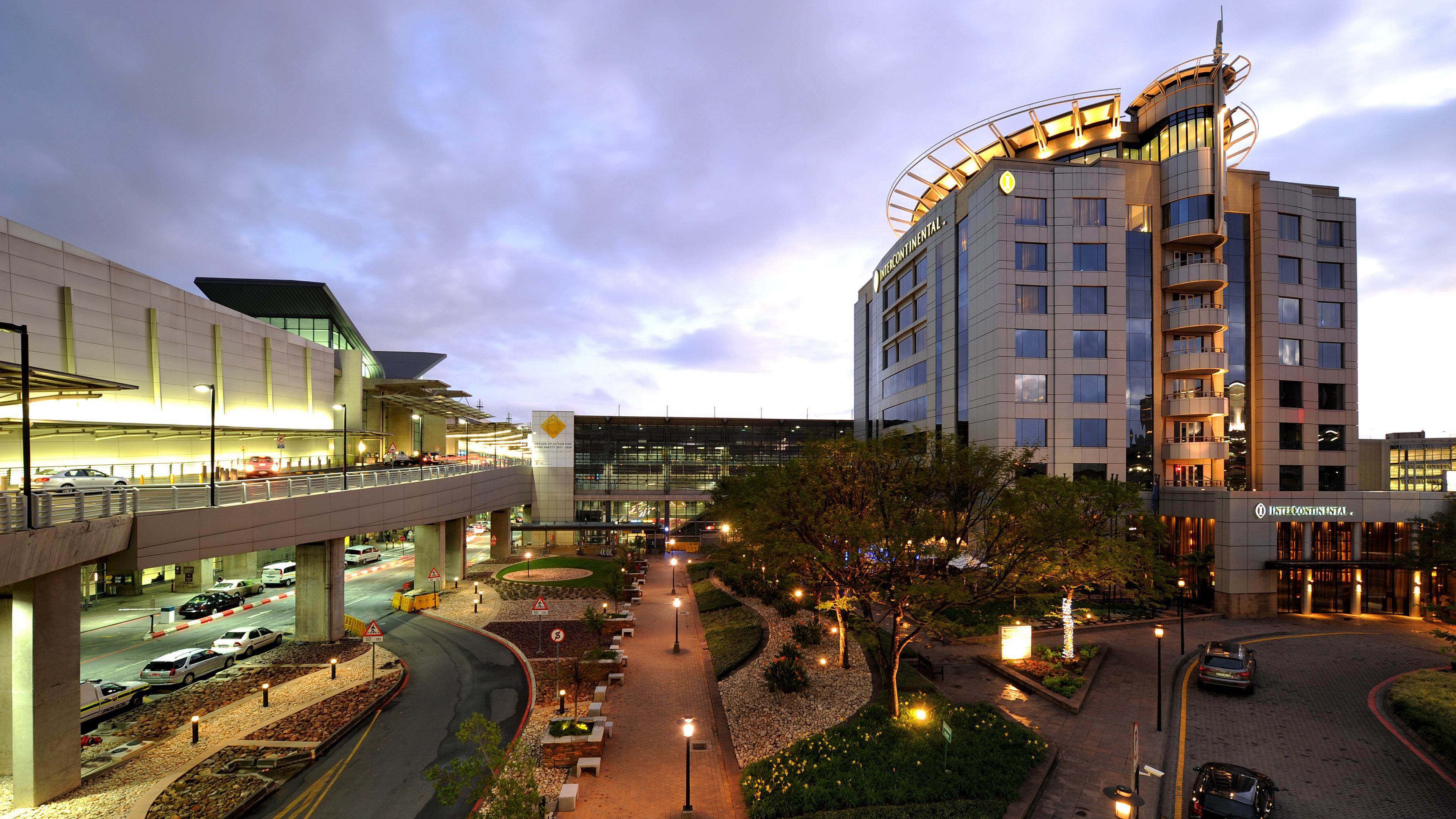 Intercontinental Johannesburg Or Tambo Airport Hotel By Ihg Kempton Park Bagian luar foto The Village at San Diego International Airport