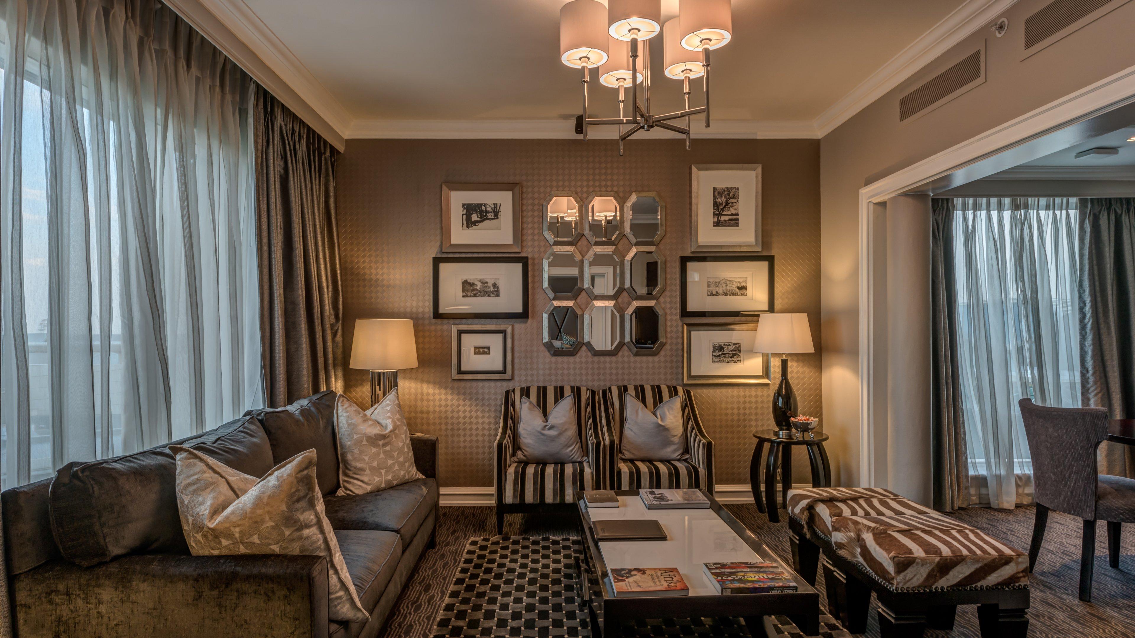 Intercontinental Johannesburg Or Tambo Airport Hotel By Ihg Kempton Park Bagian luar foto A suite at the hotel